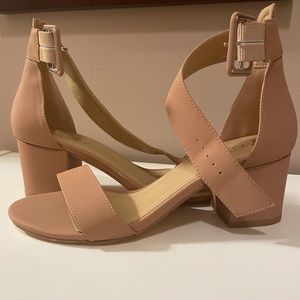 Therapy Tan faux leather thick ankle strap chunky block heels. Size 8.